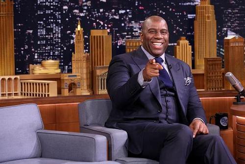 魔術師約翰遜|感染艾滋病29年，安然無恙的魔術師約翰遜每年要花費多少費用治療？