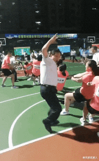 每天都是潮人|来东北开演唱会，不得不穿上最厚的棉袄