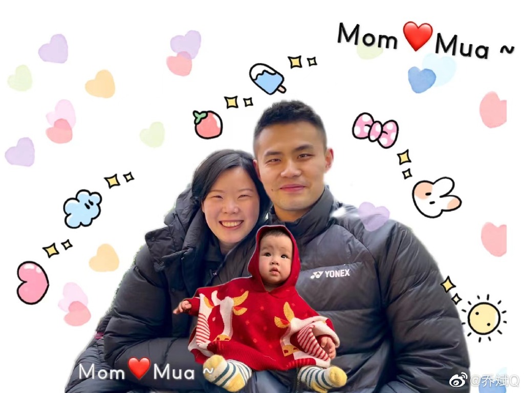 国羽|国羽世界冠军夫妻全家福超温馨！奥运冠军亲爱子，前队友搞笑互动