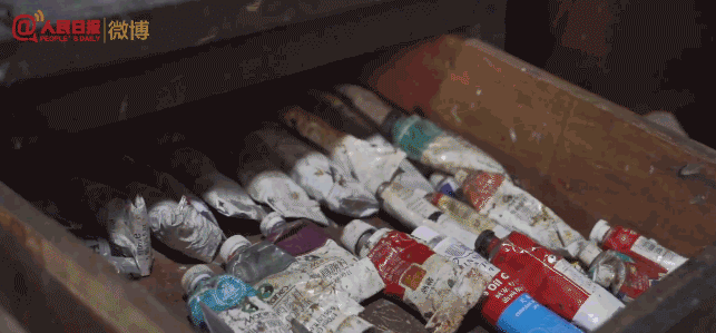 树艺蛙APP|普通人的艺术梦，收废品18年，蜗居创作1000幅画作。