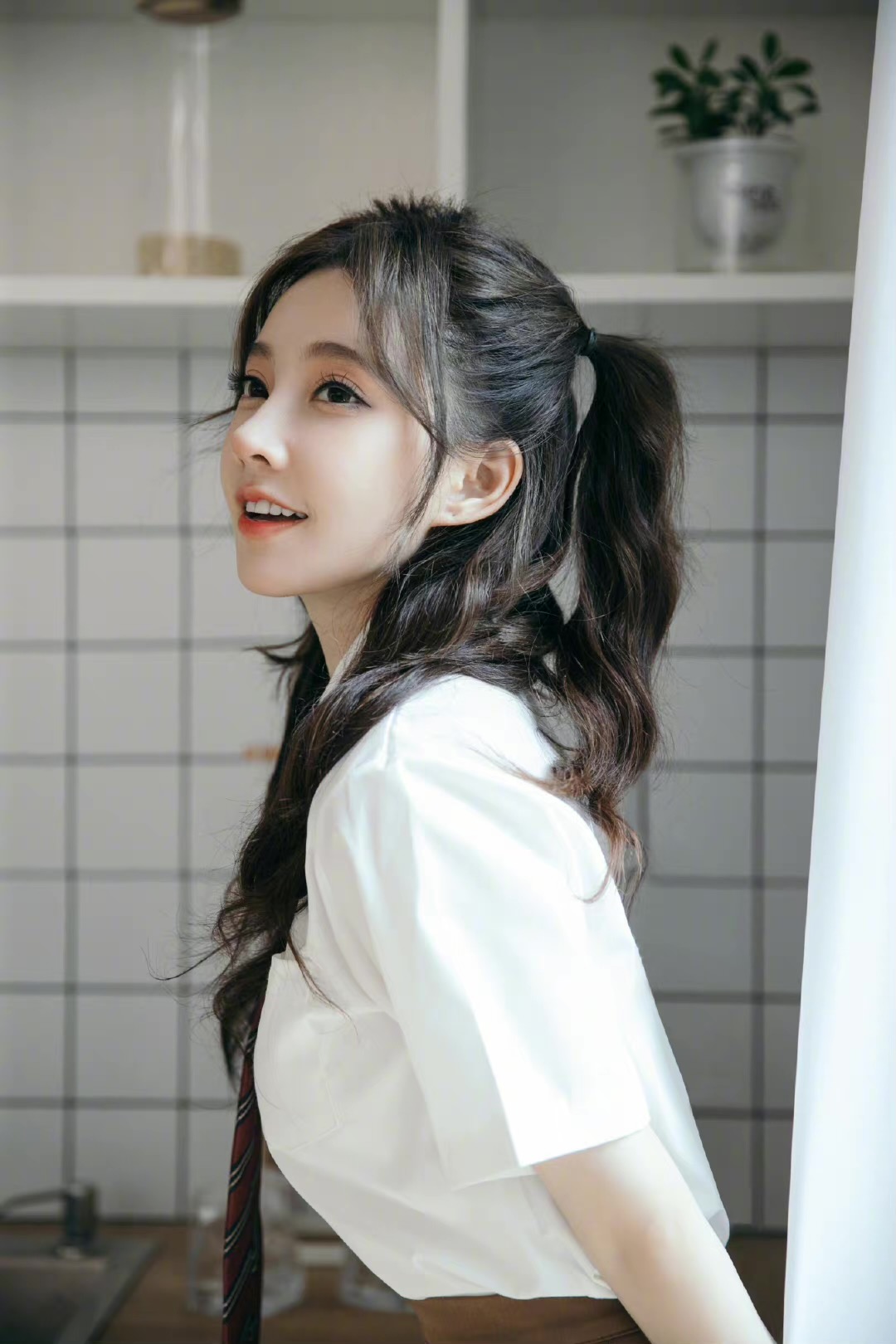 明星素颜|冯提莫发素颜自拍被夸，她的清纯真的没得说