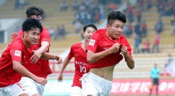 李霄鹏|晚上6点，李霄鹏选人引争议，5人被指没资格，独造13球神锋遭无视