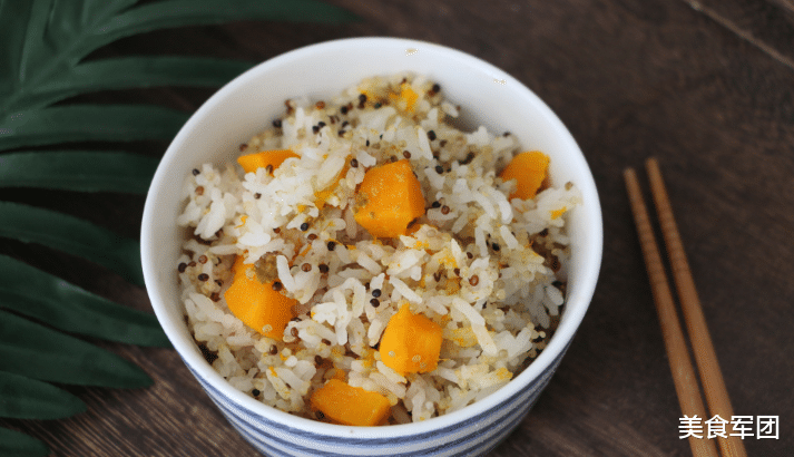米饭|米饭这么蒸，又香又软，低糖又健康，1次吃2碗也不担心胖