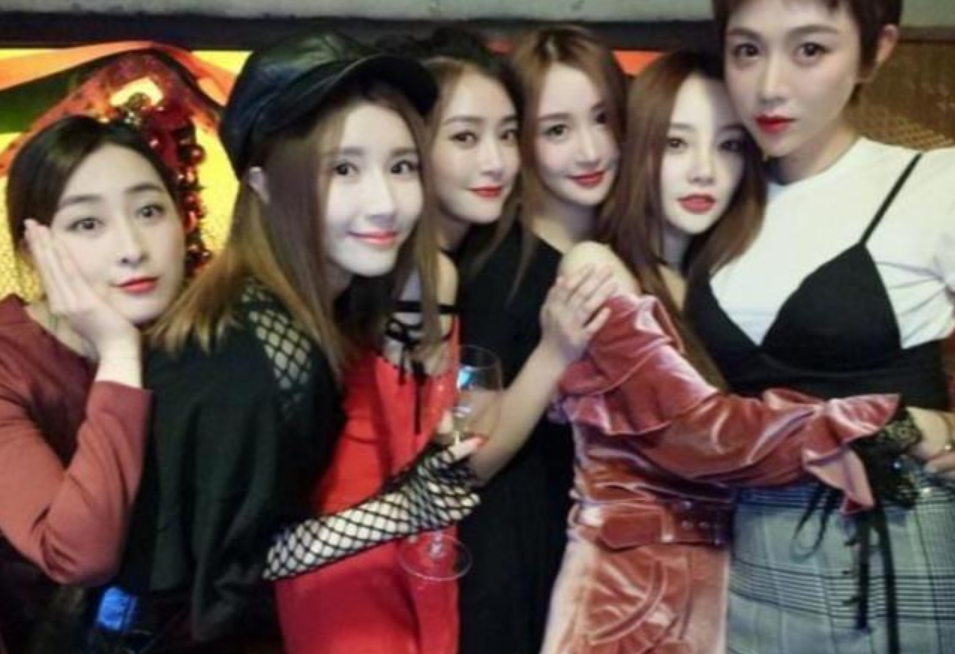 林心如|林心如和他相恋8年，他却转身娶林心如闺蜜，今60岁仍单身一人