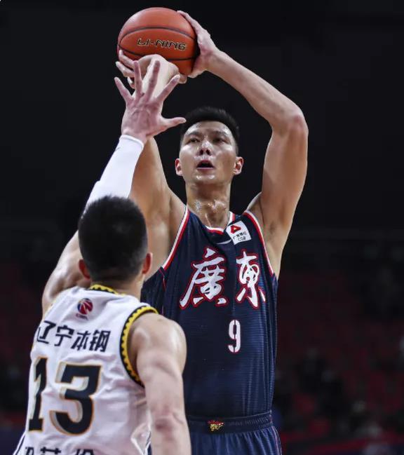 广东男篮|易建联一战当选MVP，广东战弱旅两将轮休，马布里遭遇下课危机