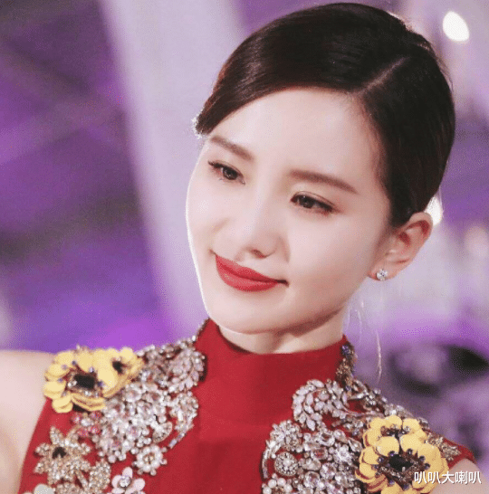 刘诗诗|刘诗诗也太贵气十足了吧？这波硬照真是惊艳到我了