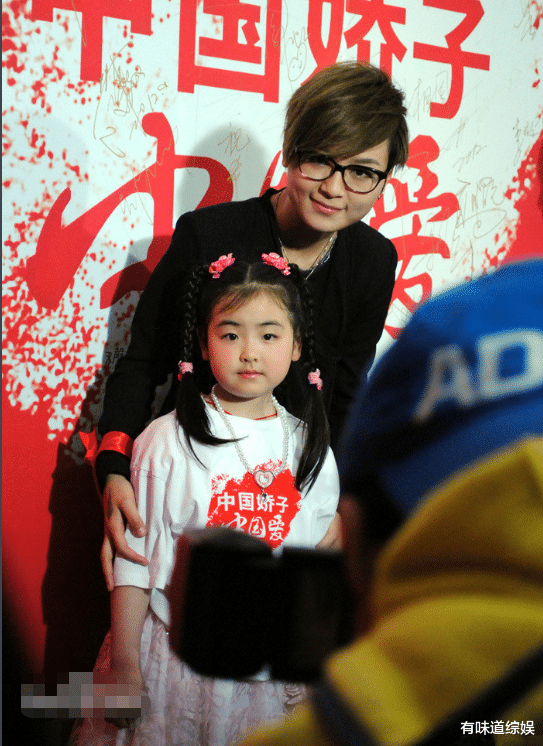 周笔畅|周笔畅承认整容：本想照着杨幂整，结果整成了杨紫，获网友大赞