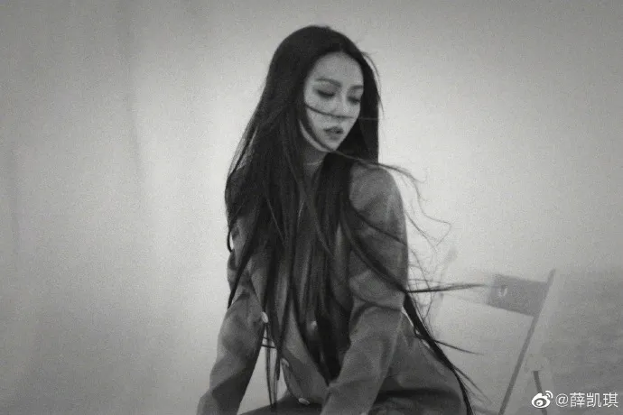 薛凯琪|“港圈最后的少女”消失10年高调复出，艳压内娱小花：不愧是我的童年女神！