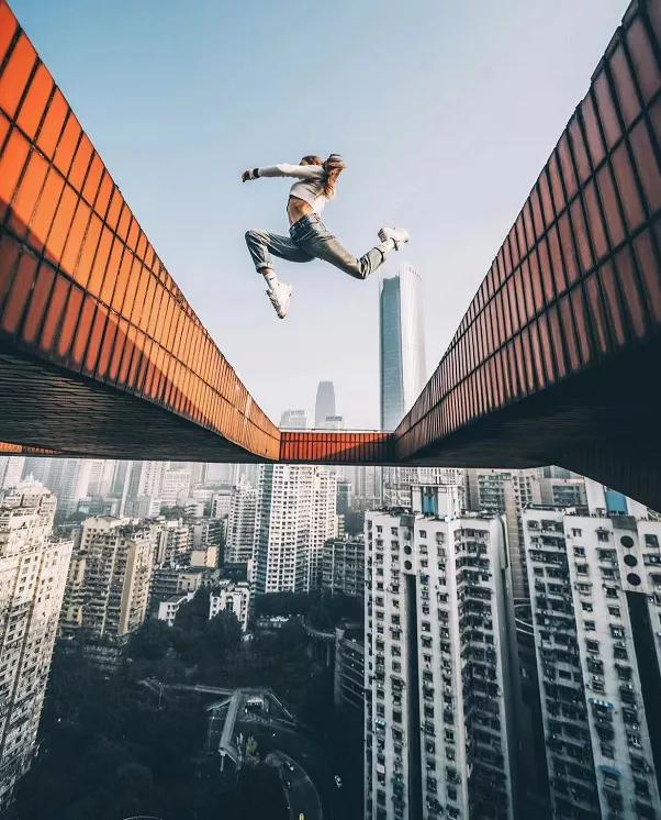 “最危险”夫妻来中国了,拍下无数性感照,网友:看得腿软!