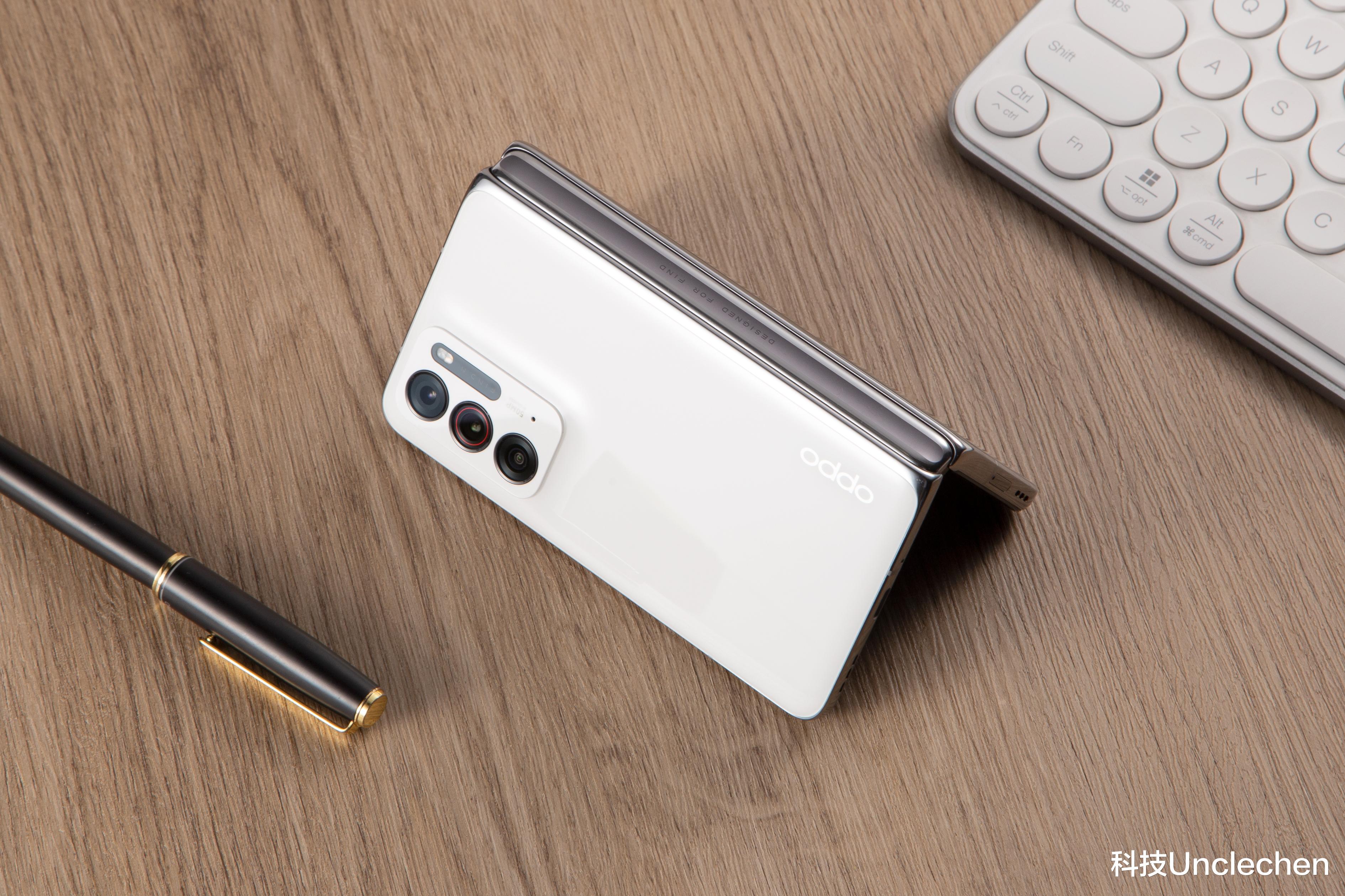 腾龙镜头|真的无折痕?OPPO Find N折叠屏体验,手感太惊喜