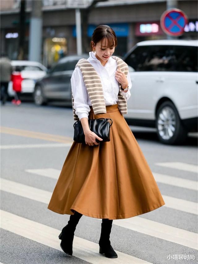 小喵聊时尚|为什么你穿半身长裙+短靴显拖沓？学学日系的穿衣思路，实用高级