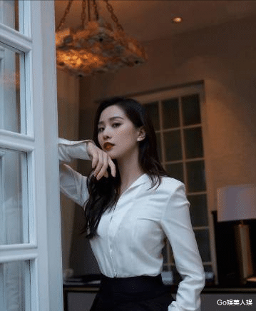 肖战|肖战新剧上演姐弟恋，《骄阳伴我》预计9月开机，女主争议太大