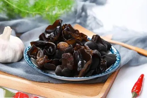 蔬菜|这8类蔬菜或自带“毒素”,医生建议:吃前务必焯水!别再偷懒了