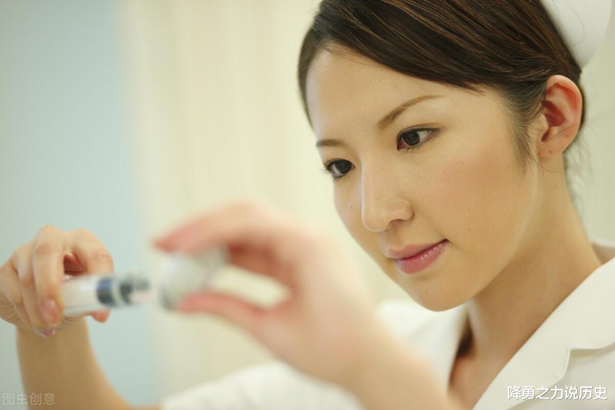 穿衣搭配|我，在北京三甲医院工作，晒出年薪，透露年龄大的护士做什么工作