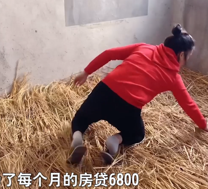 房贷|有房就有安全感？为还每月6800元的房贷，女子带着3个孩子打地铺