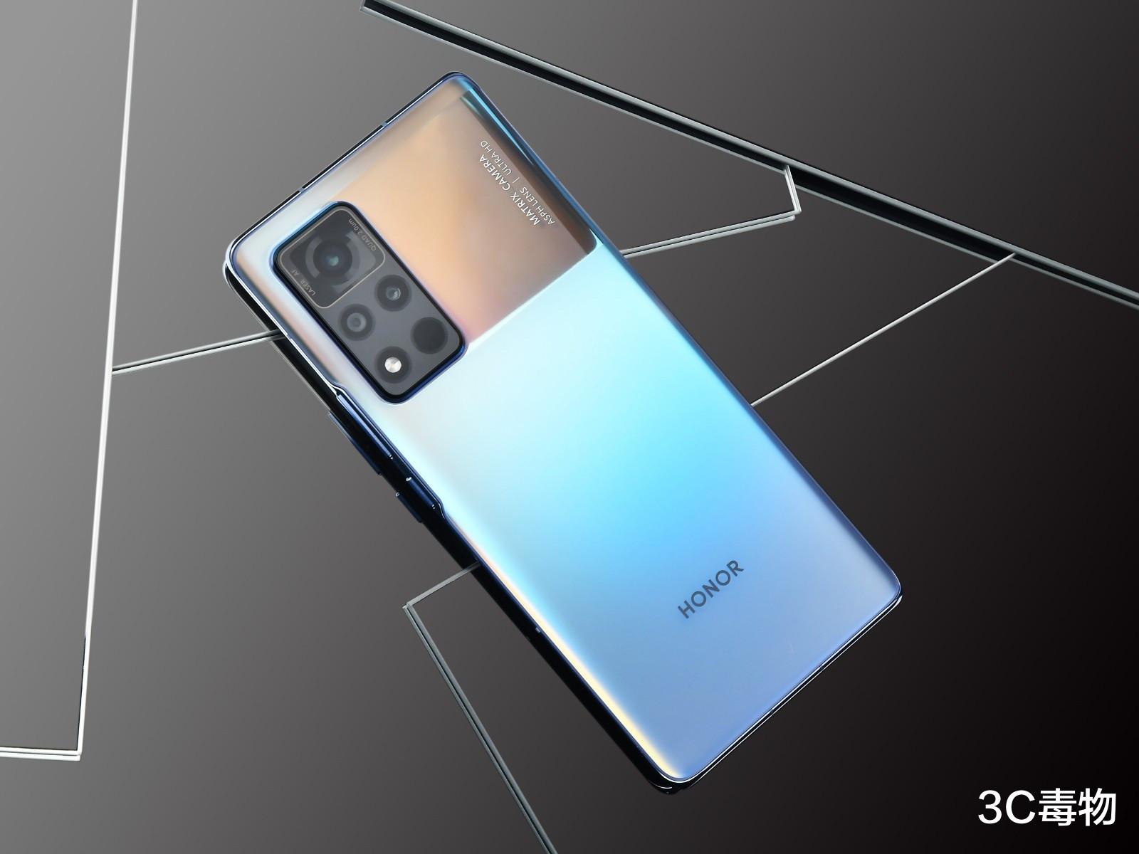 荣耀|仅售3399元！8G+5000万+66W，荣耀新品上市仅6个月要成绝唱
