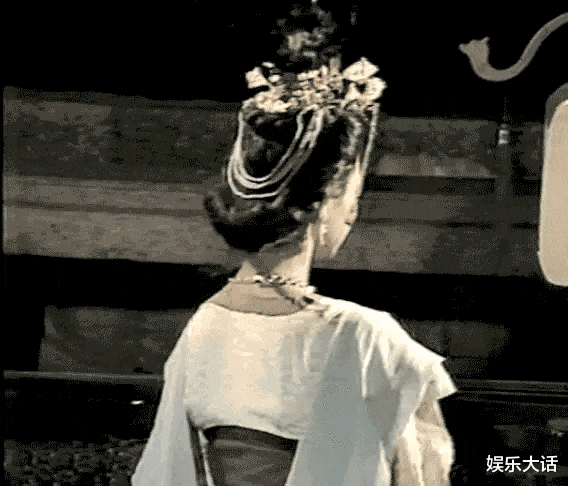 李宇春|仪态欠佳就别演古装剧了！让这9位演员告诉你，什么叫气质优越