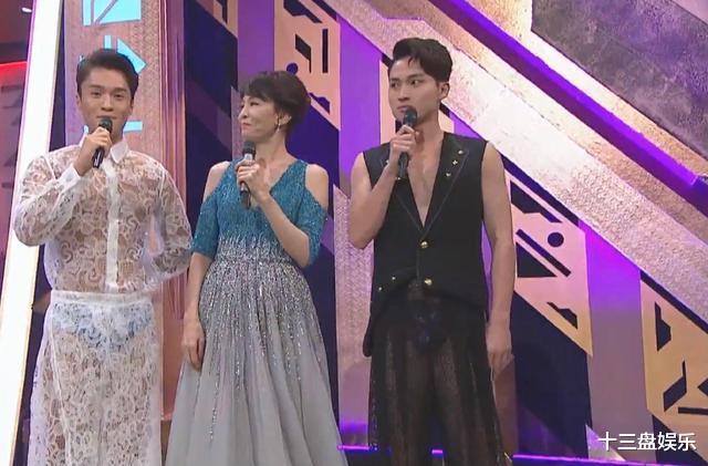 |谁说香港娱乐圈落后了，港姐总决赛男主持穿三角泳裤，内地谁敢？