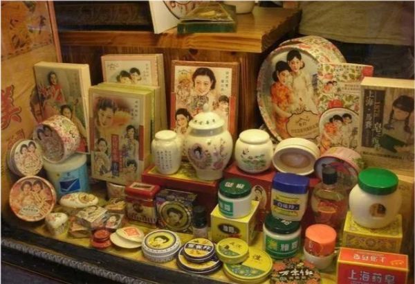 护肤品 这3种包装“俗气”的国货护肤品，虽然不贵，但用过的人基本会回购！