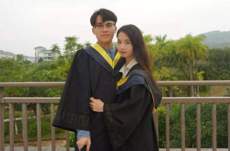 情侣|山东大学高颜值情侣，双双保研浙江大学，郎才女貌着实羡煞众人