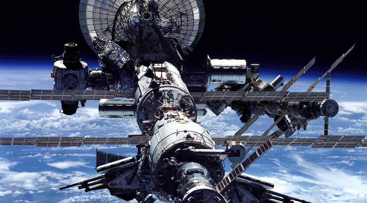 空间站 明明太空中的温度低至零下270摄氏度，为何空间站还要散热？