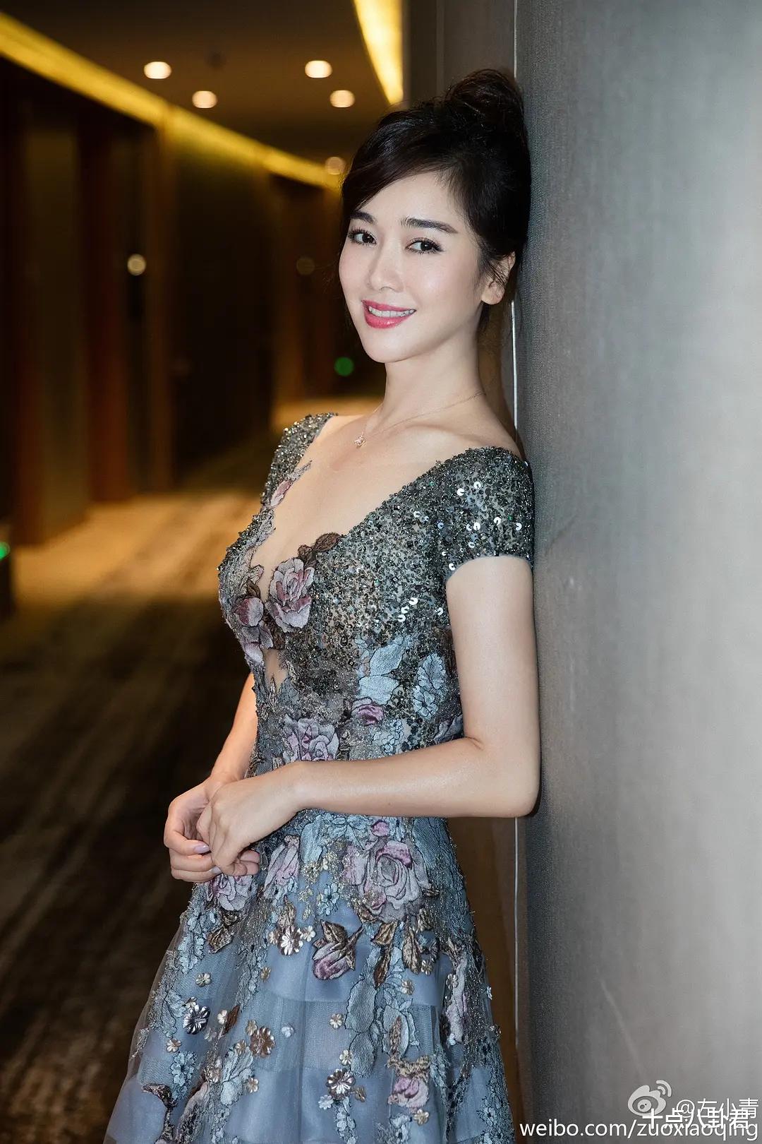 左小青|左小青与大她20岁的老公离婚，细数她背后的7个男人