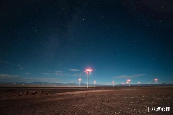 十八点心理|人的欲望定制得太高，难以实现后，就体验不到小幸福的感觉