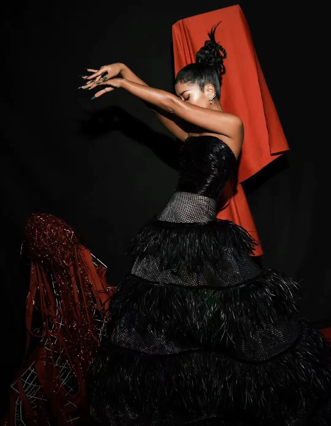 明星|年末红毯扎堆，女明星的出发照“卷”出新高度