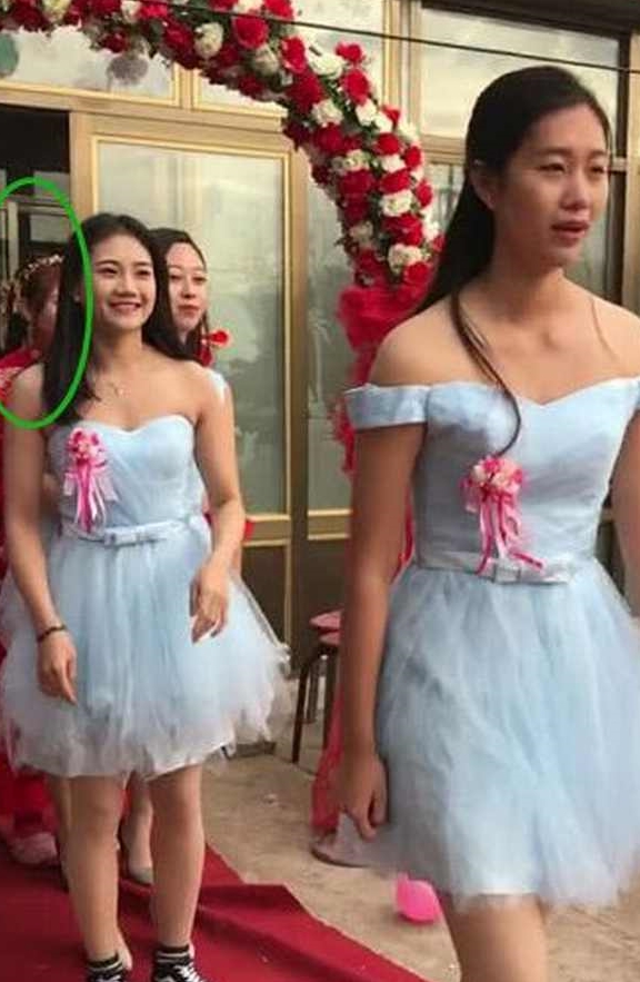 怀孕妈妈知识宝典|婚礼现场,伴娘实力“挡镜头”,新娘一脸无奈:今天是我结婚吗?