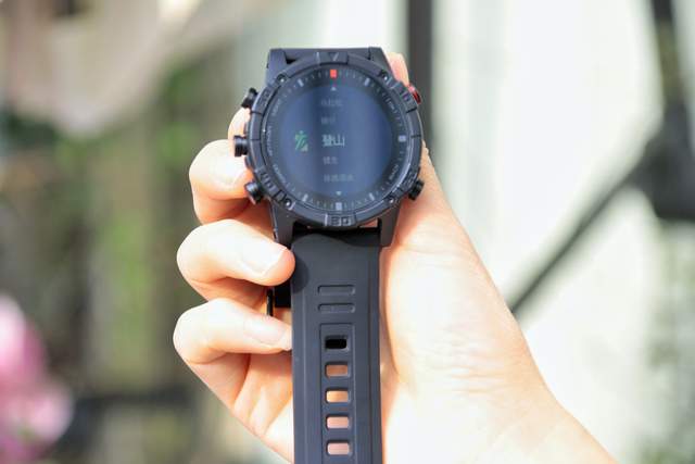 智能手表|一款功能少的心计表竟比某为还贵，细分领域的深耕才是出路