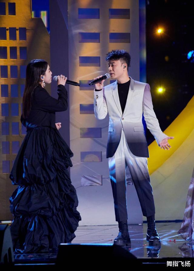 张新成|赢了！《2021好声音》，伍珂钥夺冠，导师李克勤功不可没