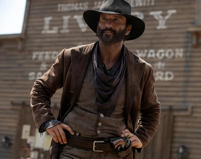 黄石|两集上9分，《黄石》前传剧，依旧硬核