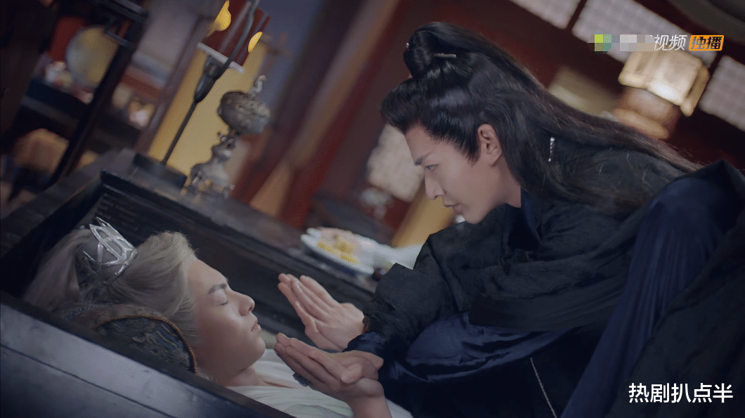 遇龙|这部剧再次刷新下限！男一男二露肩擦药、共同沐浴，简直辣眼睛