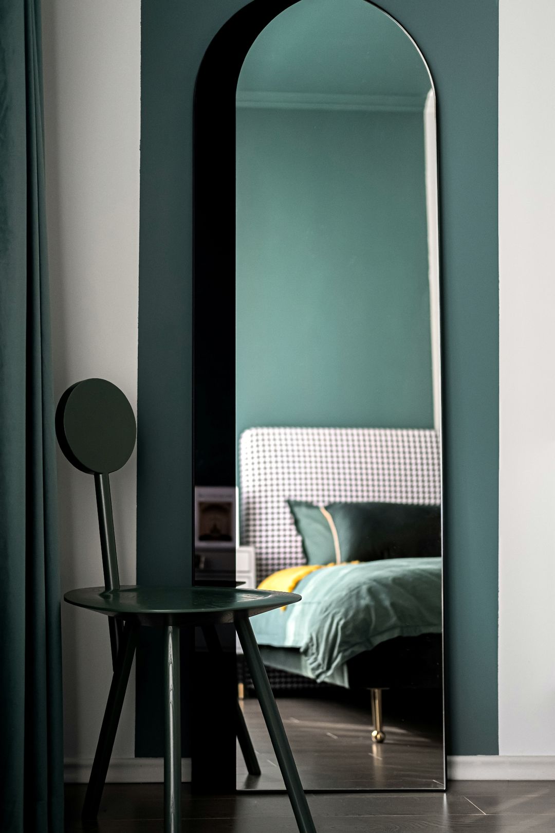 |小夫妻的轻奢复古四居，轻装修重装饰，时尚优雅又文艺，好羡慕