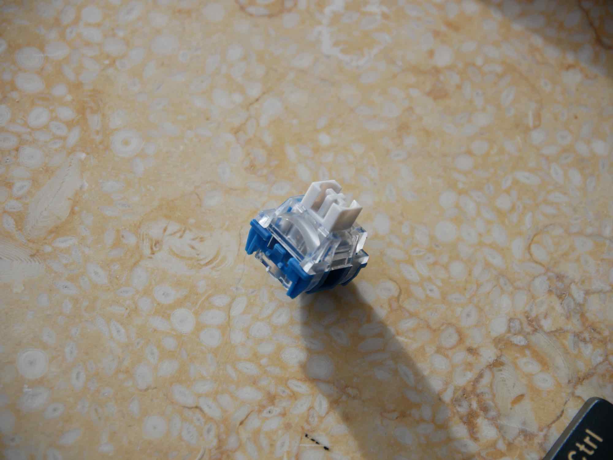 机械键盘|年轻人的第一把法拉利——HELLO GANSS HS87T 机械键盘