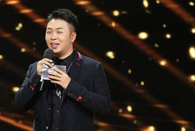 沈梦辰|曝杜海涛深夜开便宜车带年轻女孩约会，网友：那是素颜沈梦辰