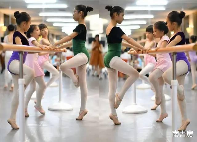 杨丽萍|杨丽萍爱徒，坐拥100万年薪却无人愿嫁他，46岁活成一名“巨婴”