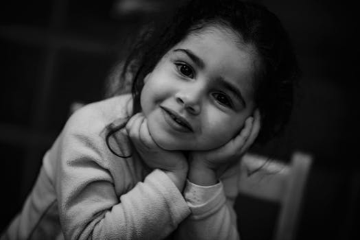 五分钟法学院 儿童坐游乐设施受伤，景区有责任承担赔偿吗？