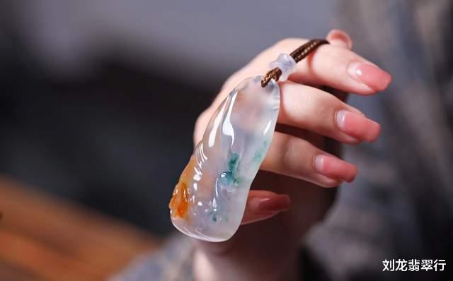 绿松石|你买的“翡翠”就真的是翡翠吗?市场价值与商业价值是一回事吗?