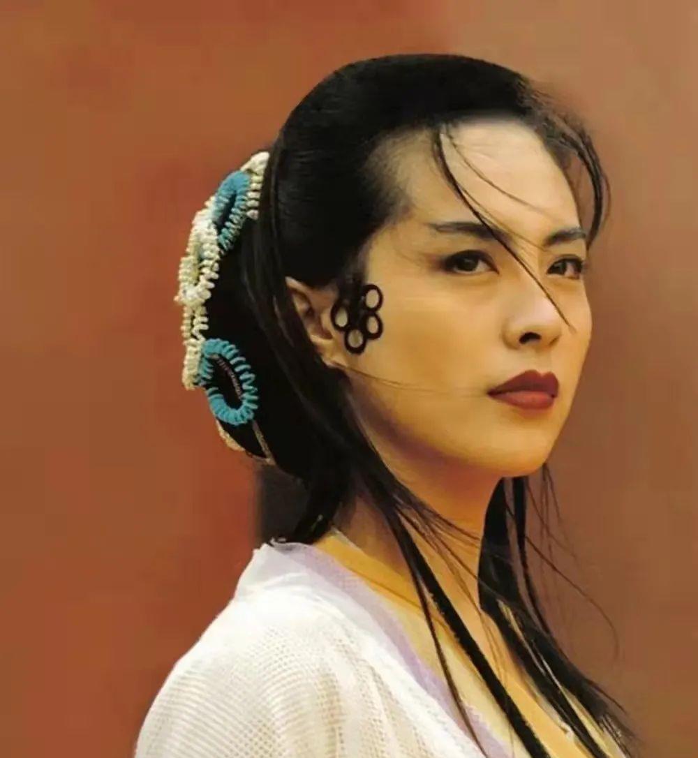 舒淇|晴格格塌鼻梁，嫦娥脸方，这10位女星不整容也好看