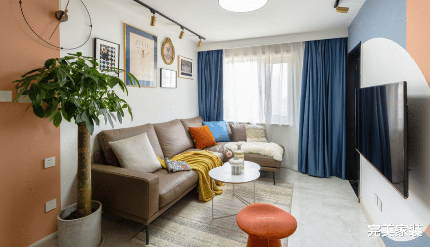 混搭风是王道,用多彩色系填充空间,打造温馨浪漫雅居