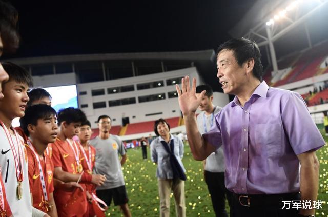 陈戌源|中超争冠展望：广州队后海港依然没夺冠机会，陈戌源自身难保