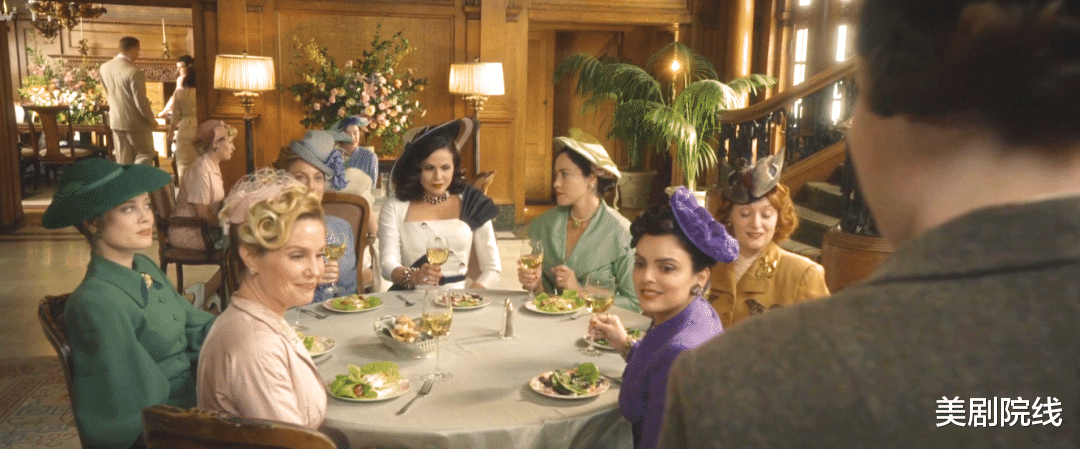 美剧|时隔两年，这部当前最火的顶流爽剧，终于上线了