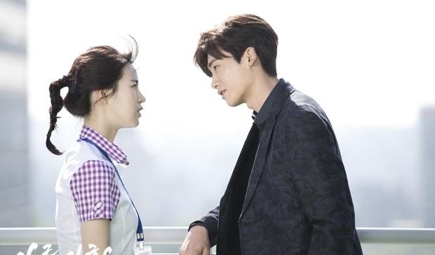 朴炯植|朴炯植《上流社会》时期被封颜值巅峰!霸总帅度爆表,狂露八块肌