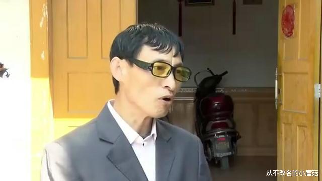 从不改名的小蘑菇|男子回家被拒，妻子提出16万补偿，为何邻居却说儿子不对？