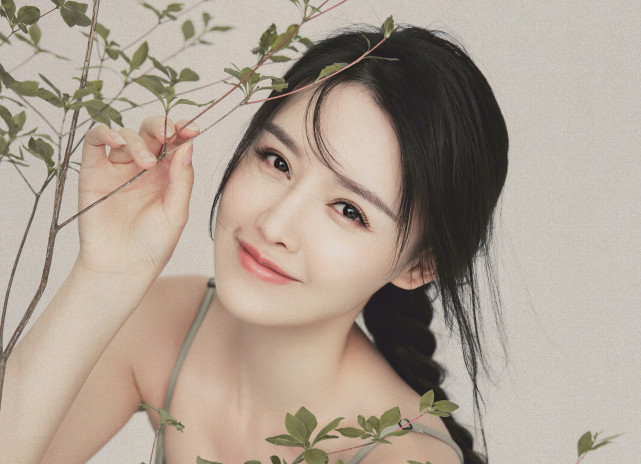 医美|女星高溜自曝隆鼻失败引发鼻子坏死，曾多次想过自杀