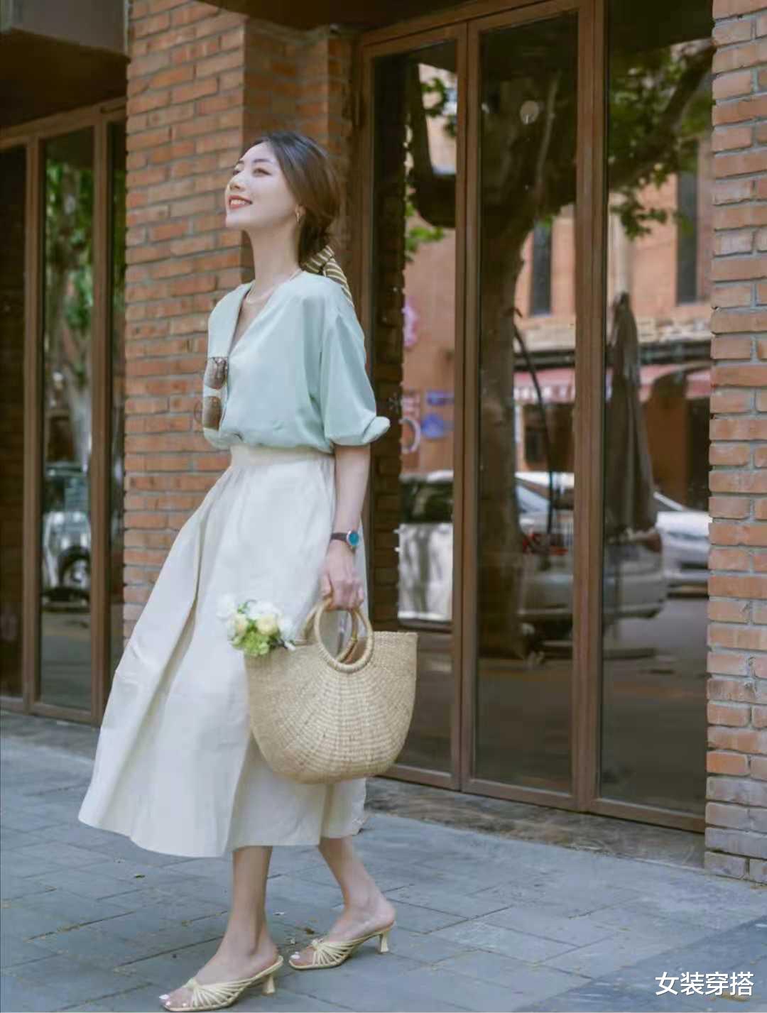 女装穿搭|女生穿什么颜色的裙子好看