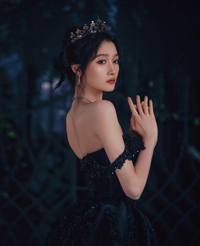 御姐|2021年女星红毯：有人又撩又欲，有人御姐范，有人因此上了热搜