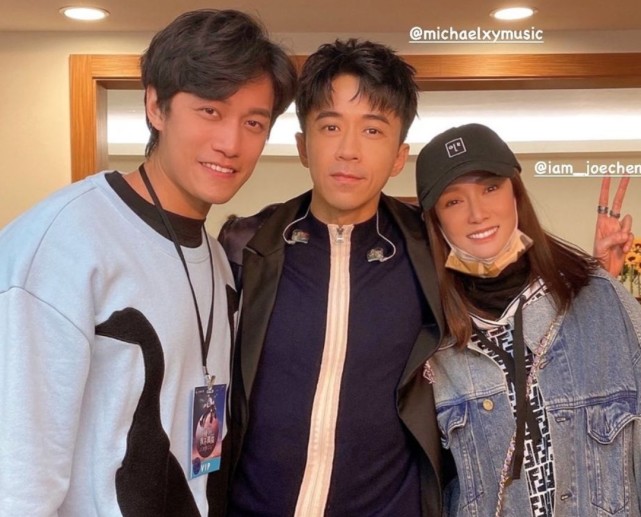 陈乔恩|陈乔恩晒与男友穿情侣装，艾伦春节仍没回家，来台湾半年乐不思蜀