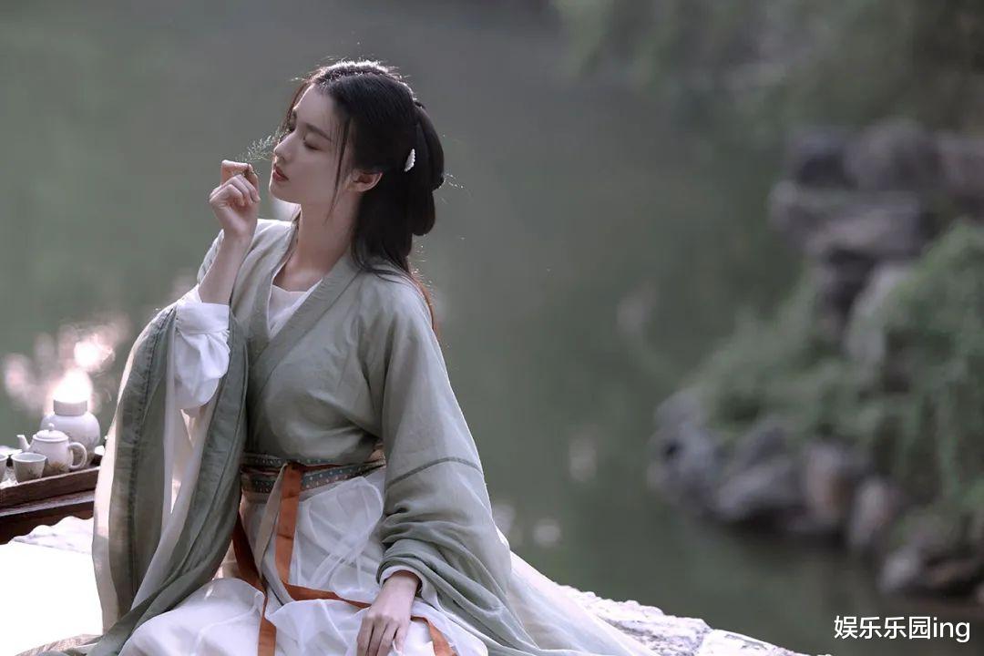 王楚然|周也清冷，王楚然美艳，小花们终于有了辨识度，脸盲者的福音来了